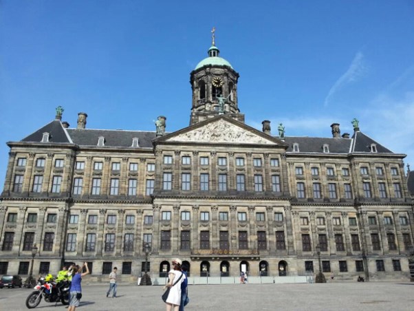 荷兰阿姆斯特丹.jpg