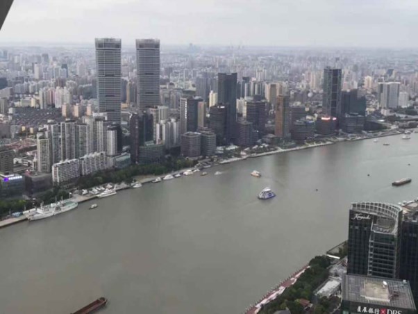 东方明珠电视塔看上海02.jpg